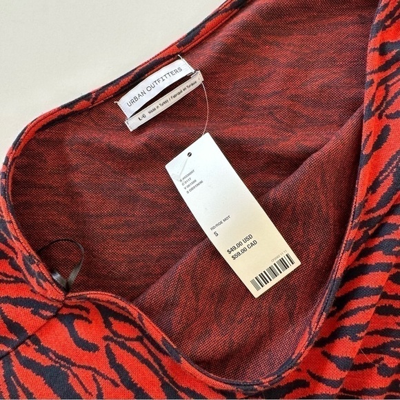 Urban Outfitters Womens Small Red Tiger Print One Shoulder Shirt New - Picture 4 of 6